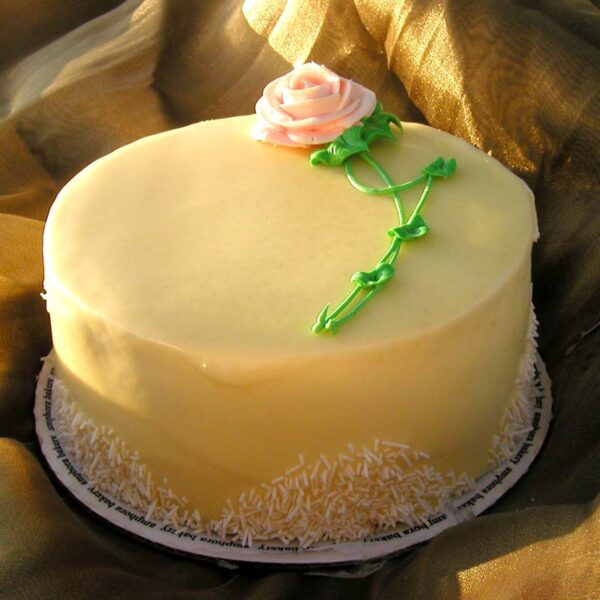 White Chocolate Mousse Raspberry with Ganache